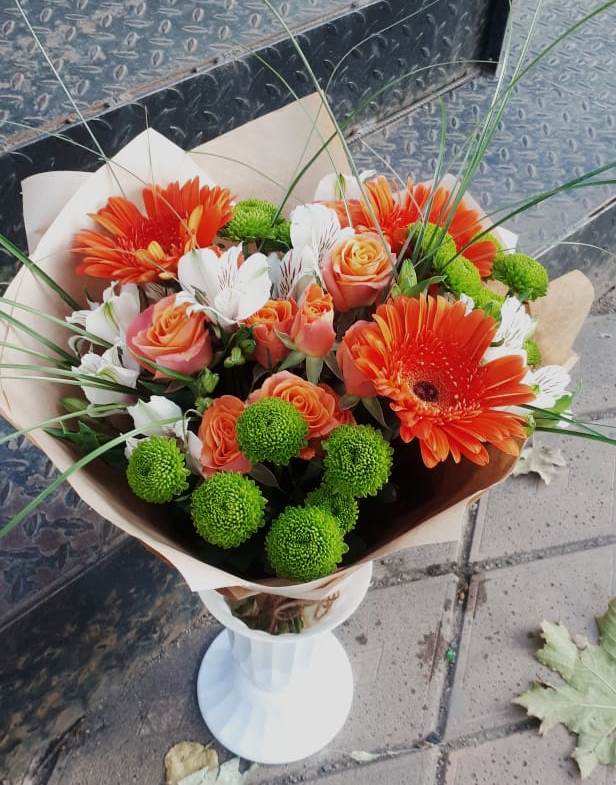 Букет цветов из: Герберы, Хризантемы, Альстромерии и Розы в Раевской