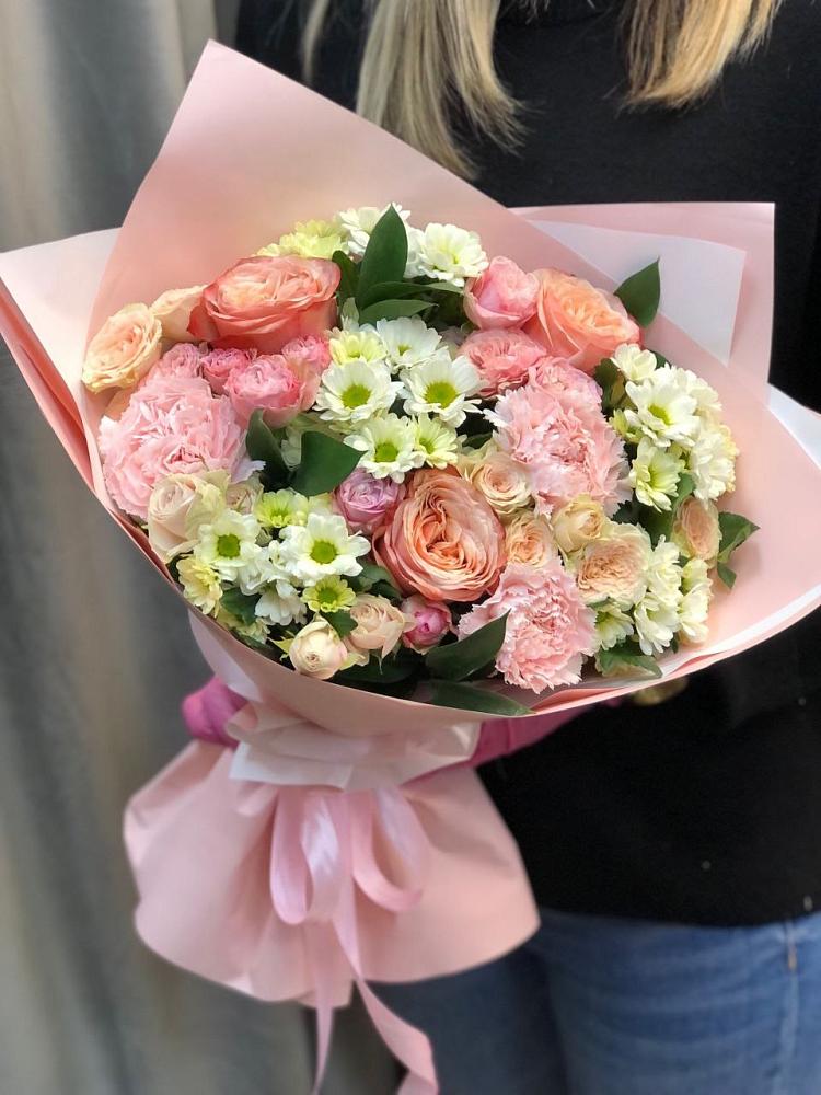 Букет цветов из: Гвоздики, Розы и Хризантемы в Раевской