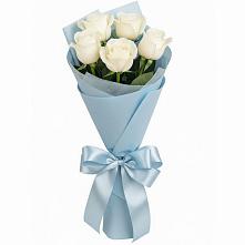 Букет 5 Белых роз Проуд в Раевской