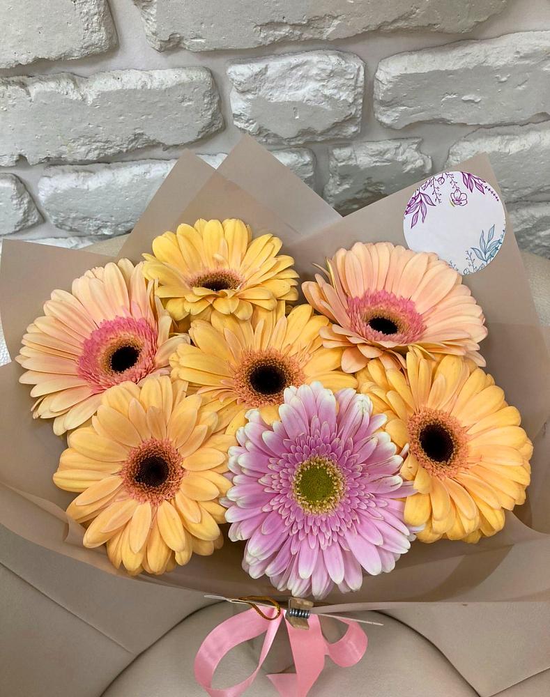 Букет цветов из: Герберы в Раевской