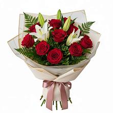 Букет цветов из:  Лилии и Розы в Раевской