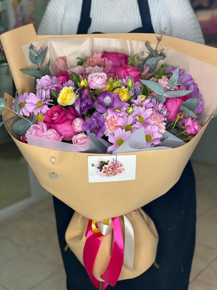 Букет цветов из: Хризантемы, Гвоздики и Альстромерии в Раевской