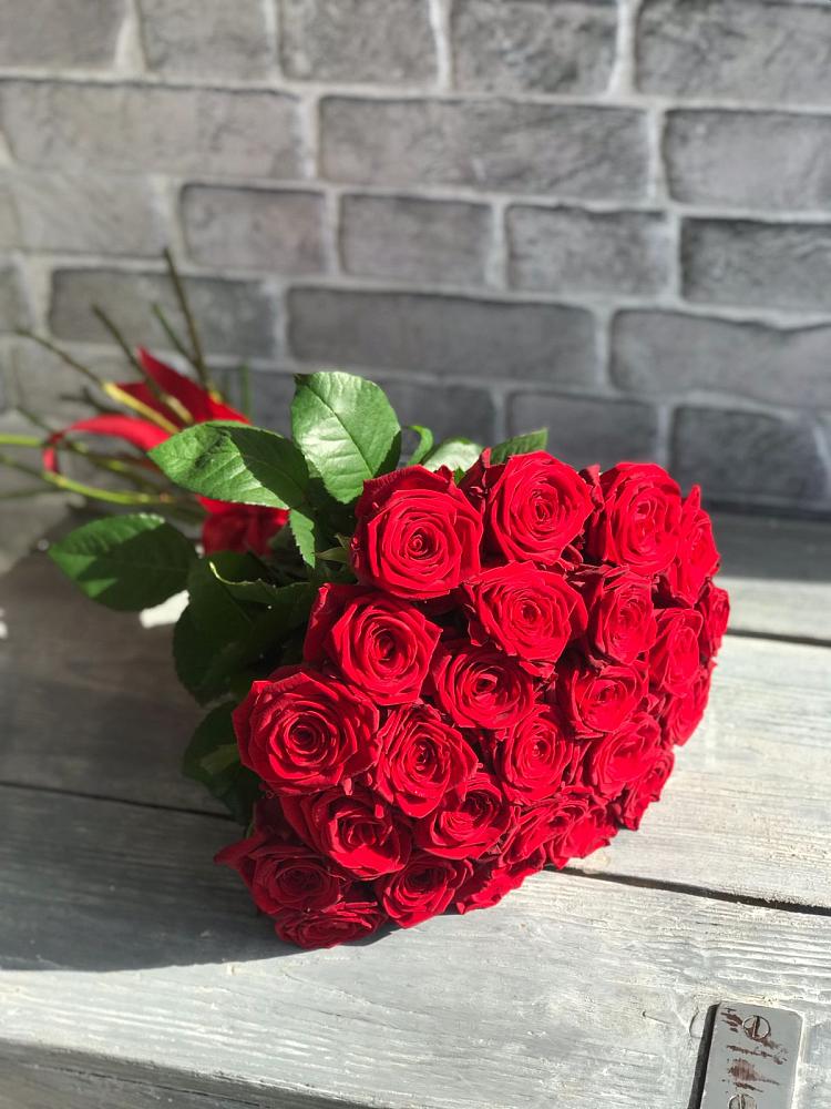 Букет Красные розы Фридом в Раевской