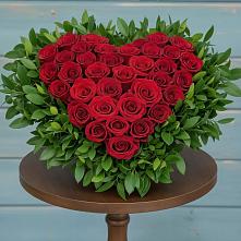 Цветочная композиция из Розы в виде сердца в Раевской