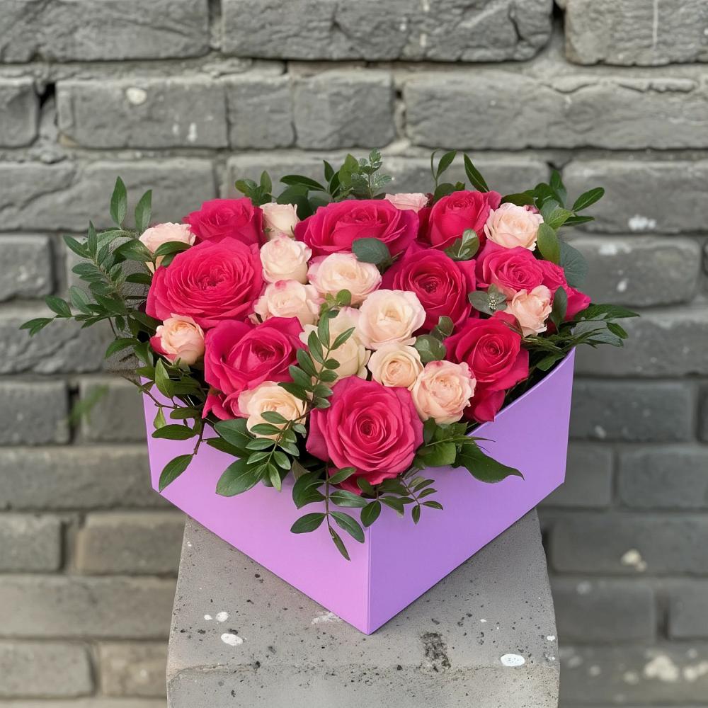 Цветочная композиция из Розы в коробке в Раевской