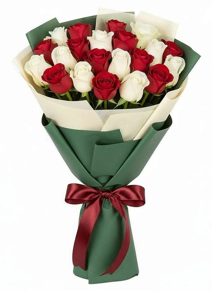 Букет Микс из красных и белых роз в Раевской