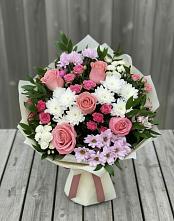 Букет цветов из:  Альстромерии, Гвоздики, Розы и Хризантемы #REPLACE_PRED# Раевской
