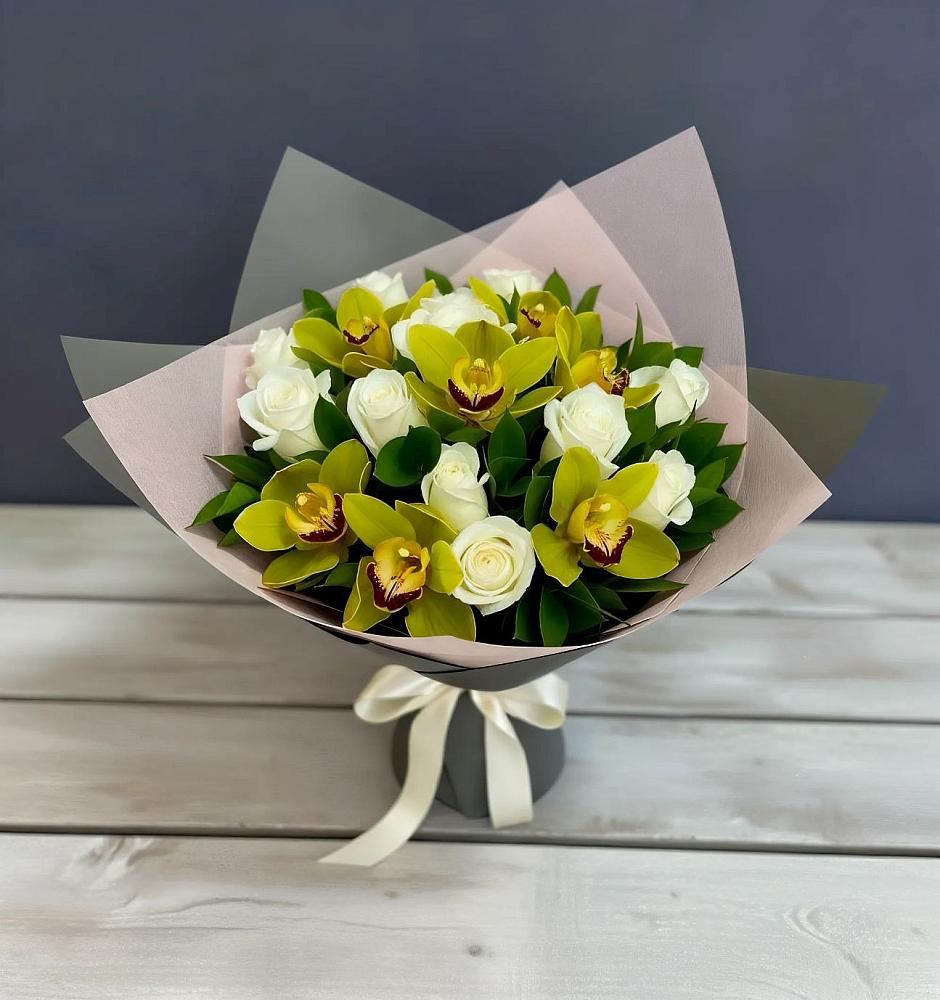 Букет цветов из: Орхидеи и Розы в Раевской