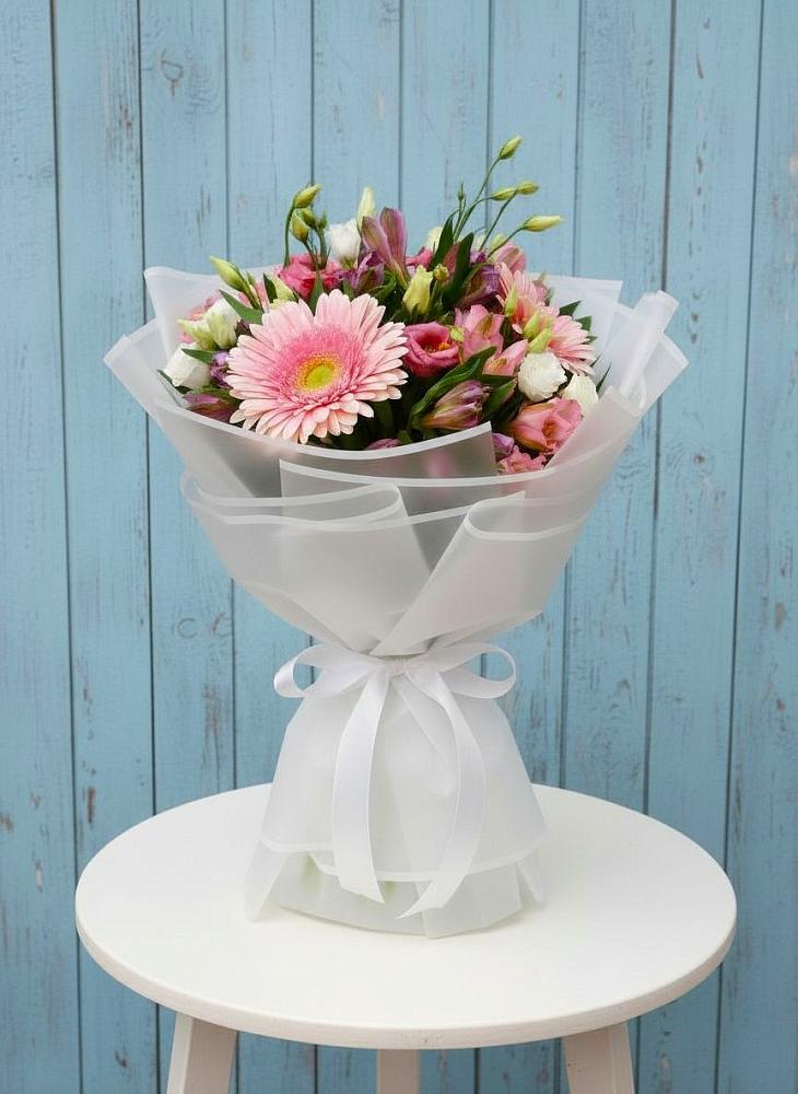 Букет цветов из: Герберы, Альстромерии и Лизиантусы в Раевской