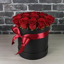 Цветочная композиция из Розы в шляпной коробке в Раевской