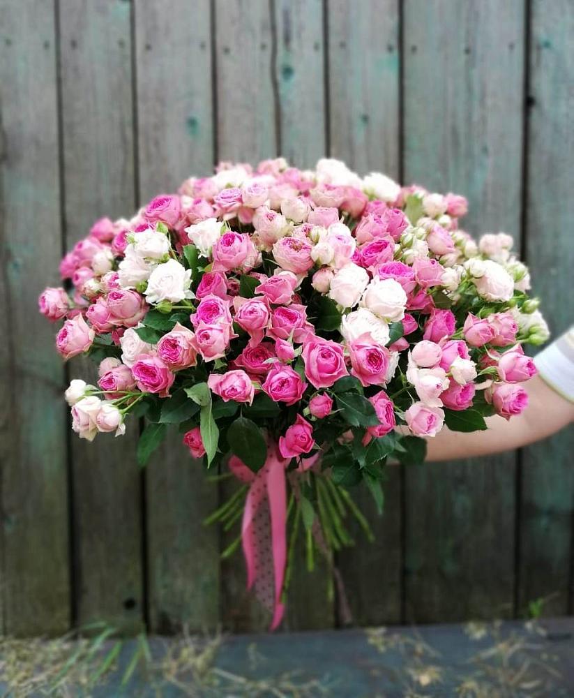 Букет Розовые кустовые розы Натали и Лав Лидия в Раевской