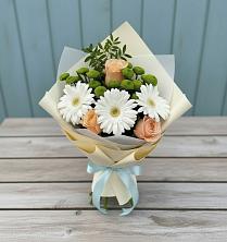 Букет цветов из:  Герберы, Розы и Хризантемы в Раевской