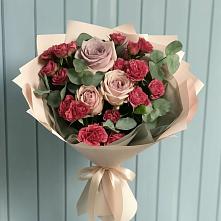 Букет цветов из:  Гвоздики и Розы #REPLACE_PRED# Раевской