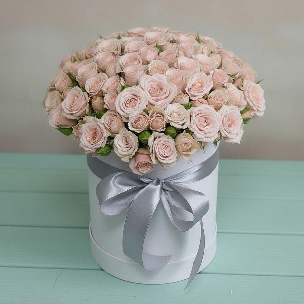 Цветочная композиция из Розы в шляпной коробке в Раевской