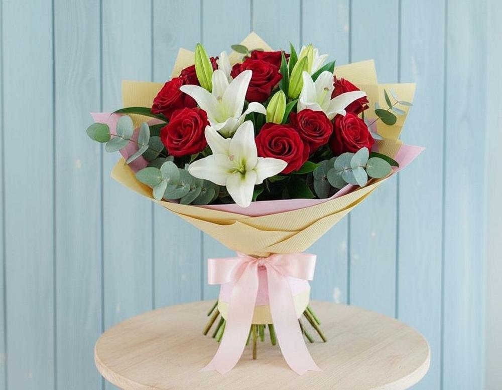 Букет цветов из: Лилии и Розы в Раевской